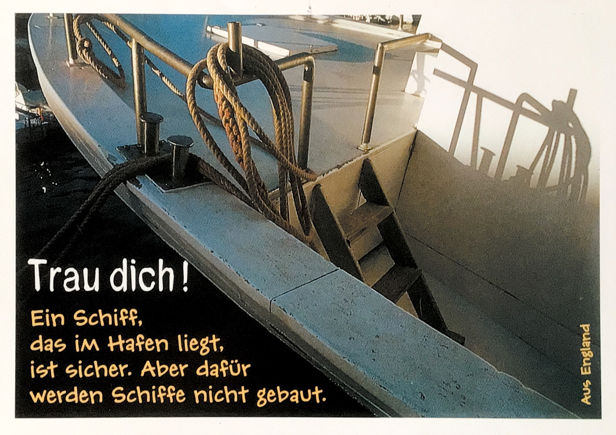 Schiff am Steg bricht auf